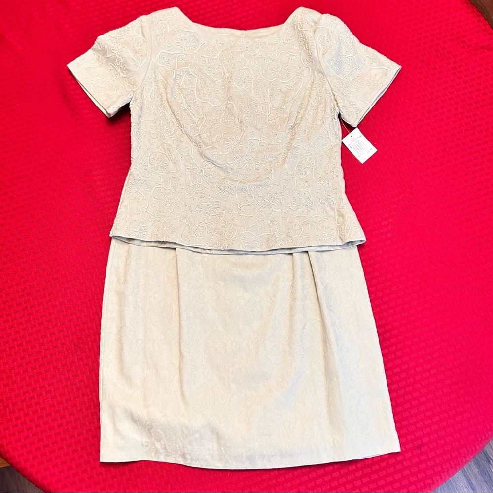 Vintage Sarah Elizabeth Petite Size 8  Two piece Dress Set. Embroidered Top. NWT